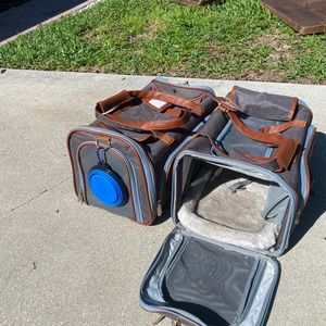 2 pet carriers